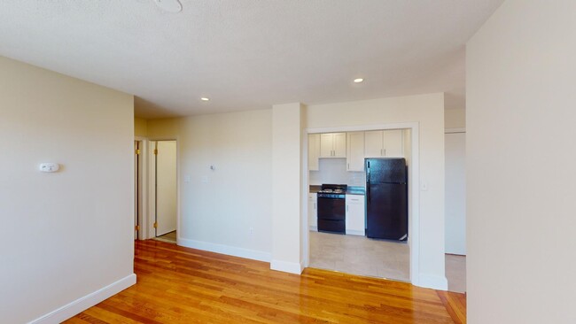 Photo - 312 Tappan St Condo Unit 6