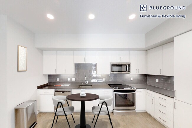 Photo - 6301 Shellmound St Unidad SI FL3-ID10502A