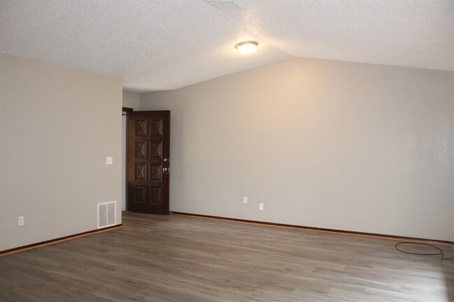 Photo - 119 Kendra Dr