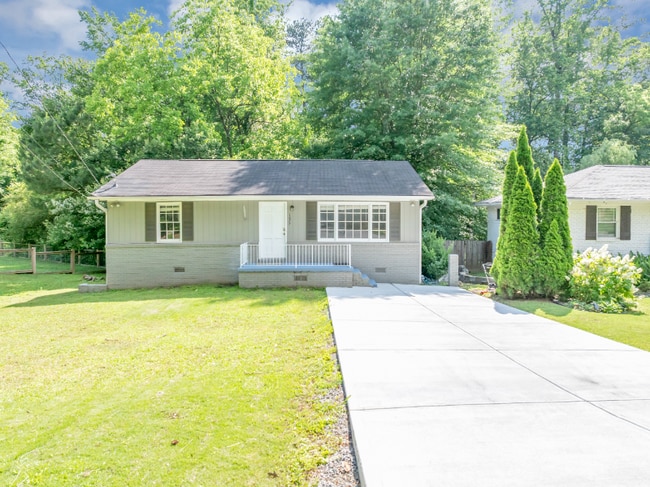 Photo - 1677 Wayland Cir NE