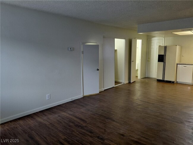 Building Photo - 1336 N Jones Blvd Rental