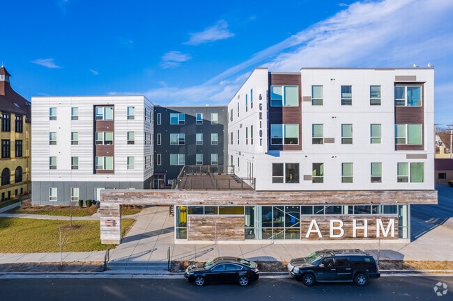 Building Photo - The Griot Apartments