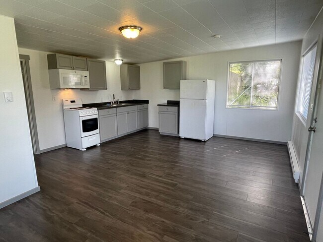 Photo - 1-Bedroom Cabin at Gooseberry Point