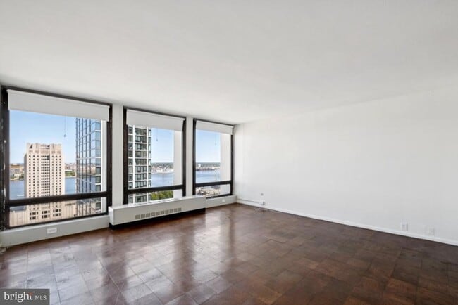 Building Photo - 200 Locust St Unit 20EN