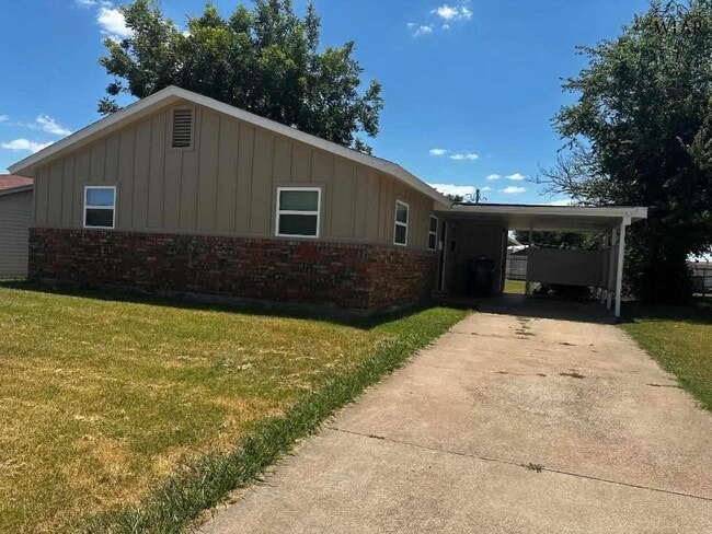 Building Photo - 1605 Avalon Pl Rental