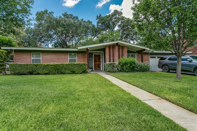 RENOVATED 3-BEDROOM IN NORTHWOOD - RENOVATED 3-BEDROOM IN NORTHWOOD House