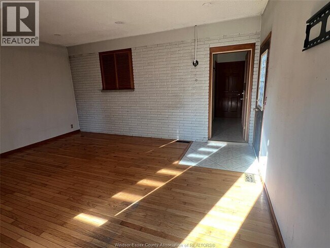Photo - 1550 Roxborough Blvd