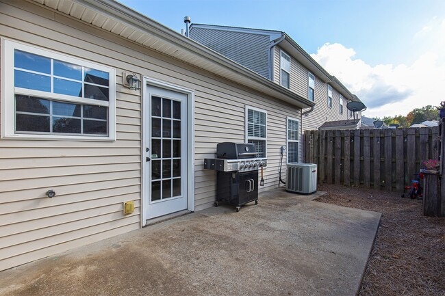 Photo - 1101 Downs Blvd Unidad Apt 117