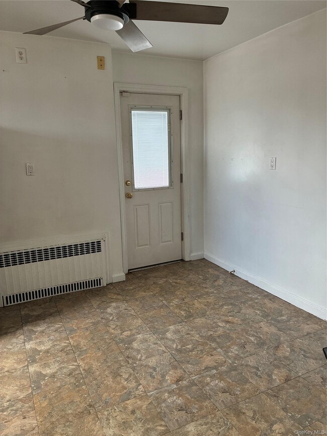 Photo - 105 Wakefield Ave Unit 3