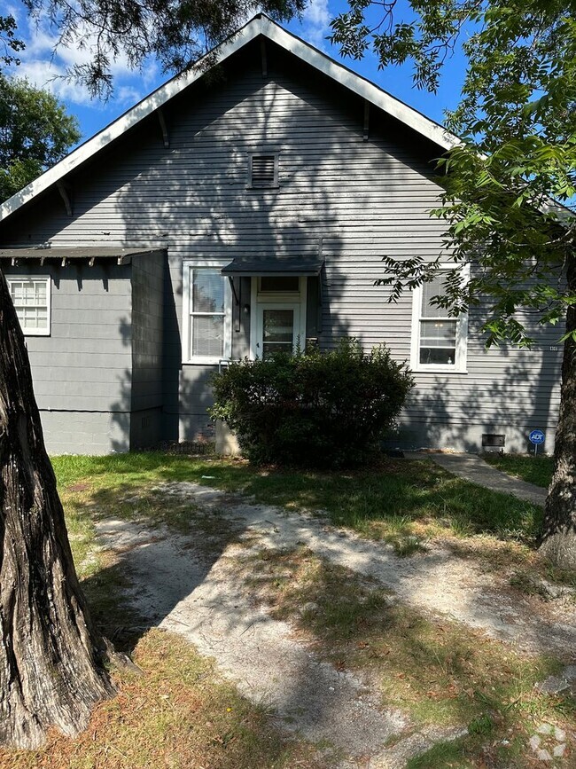 Building Photo - 1318 Forest Ave Unit C Rental