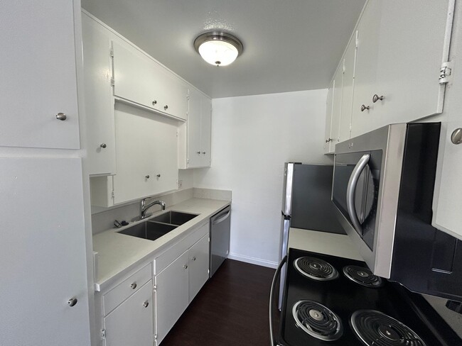 Photo - First Floor 2 Bedroom, 2 Bathroom on Sapphire with Parking Unit 6