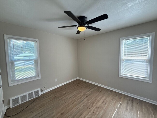 Photo - Freshly Renovated Single Family Home In De...