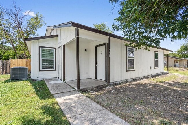 Building Photo - 520 Lenora Dr Rental