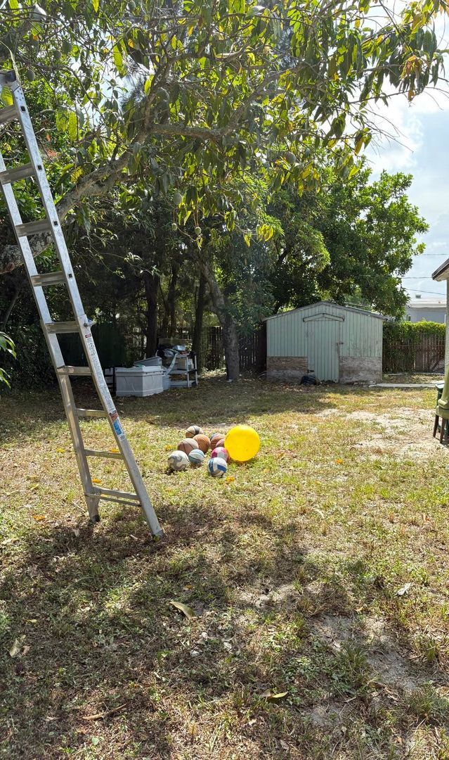 Photo - 272 NE 42nd St