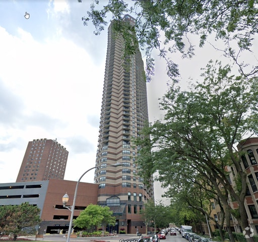 Building Photo - 3660 N Lake Shore Dr Unit 1111 Rental