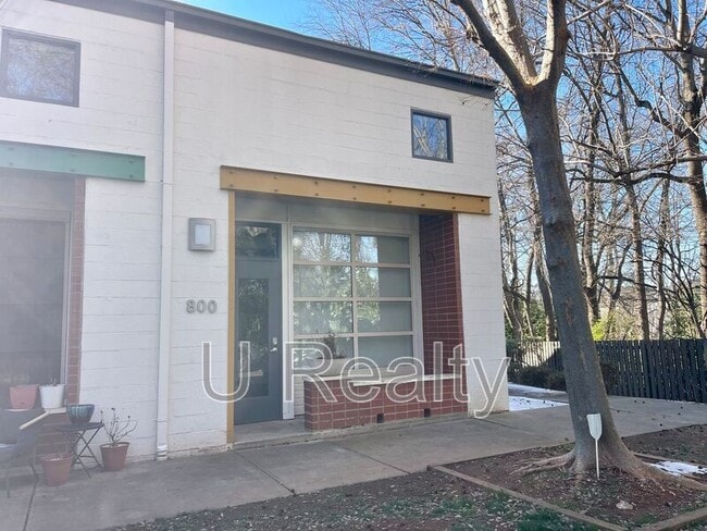 Building Photo - 800 Academy St