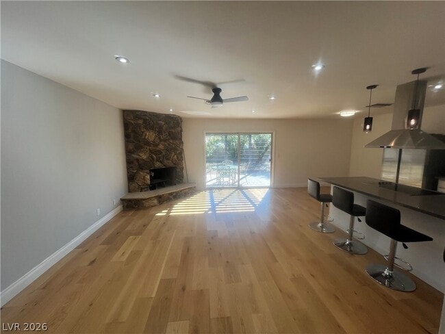 Photo - 2408 La Estrella St