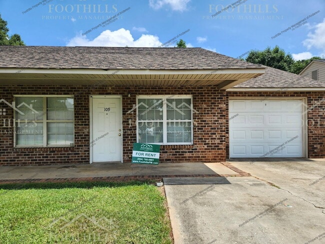 Photo - 109 Premiere Ct