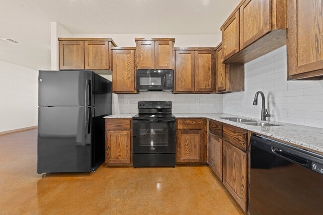 Building Photo - 1921 Caspian Trl Unit 1921 B Caspian Trail Rental