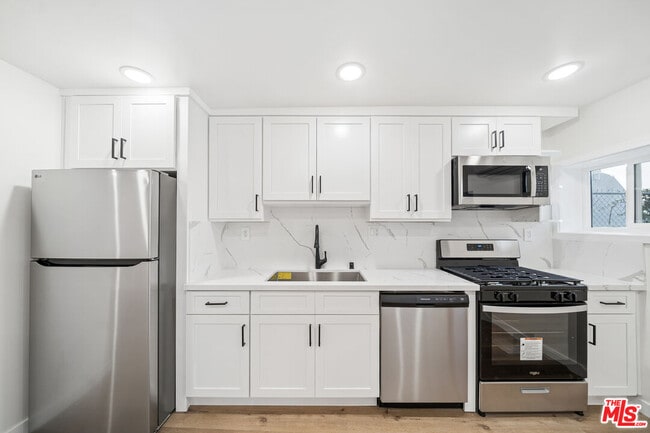 Photo - 1027 N Gardner St Unit 1/2