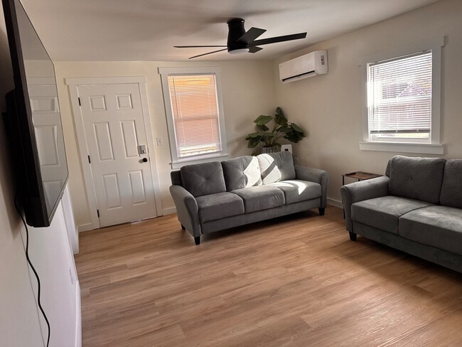 Building Photo - 104 Cannon Ave Unit ID1368861P