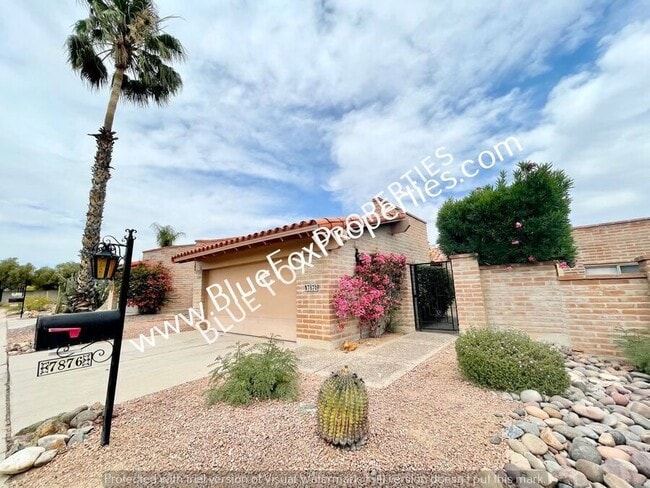 Building Photo - 7876 N Sendero Tres