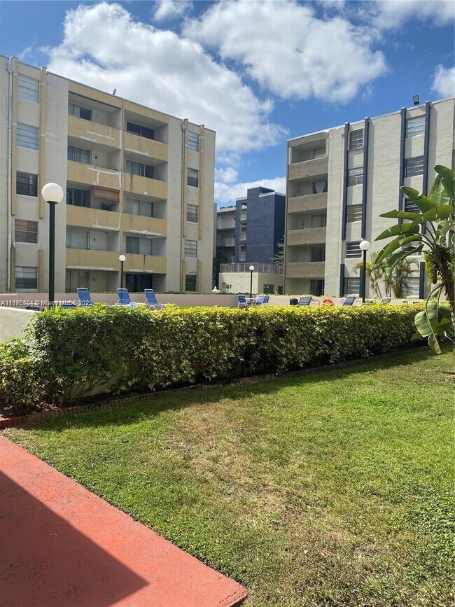 Photo - 10090 NW 80th Ct Unit 1442