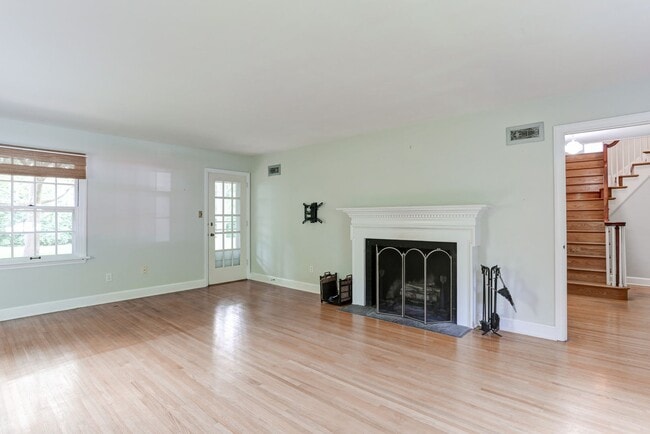 Photo - 4 bedroom, 2.5 bathroom home in Camp Hill