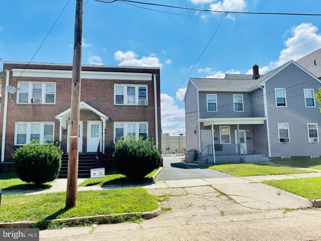 Building Photo - 13 N 8th St Unit 4-4 Rental