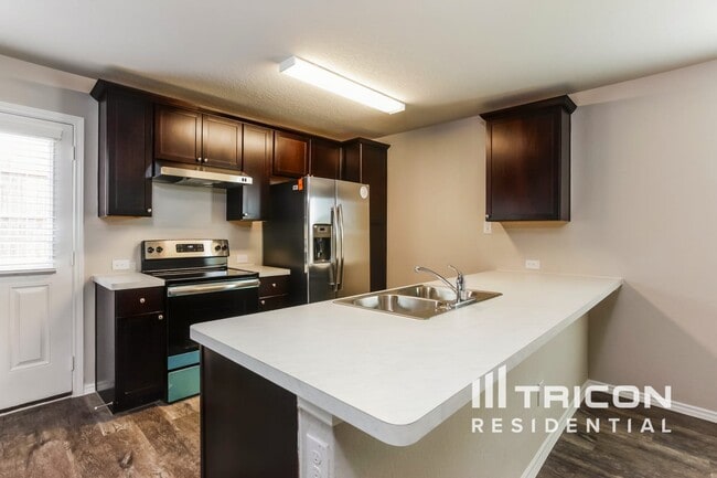 Photo - 1932 Bluethroat