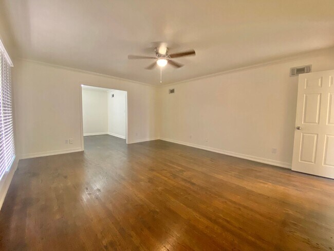 Photo - NOW PRE-LEASING FOR JULY: 4 bed 2 bath 2car garage in Tech Terrace