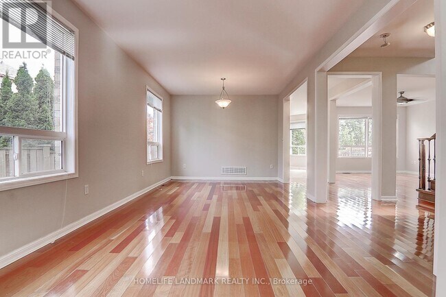 Photo - 51 Raffia Ave