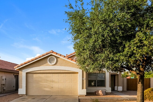 Building Photo - 5725 E Flower Cir