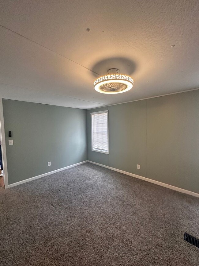 Photo - 3 Bed 2 Bath MH