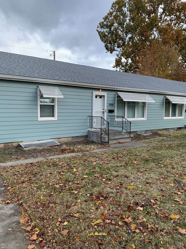 Building Photo - 1006 Van Giesen St