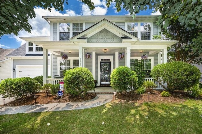 Building Photo - Elegant 4-bedroom Home in Desirable Callonwood Neighborhood in Matthews, NC