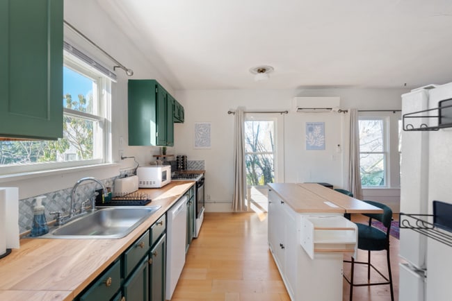 Photo - 9426 N Edison St Unit 4