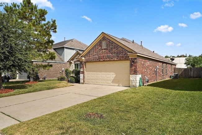 Photo - 18523 Windy Stone Dr