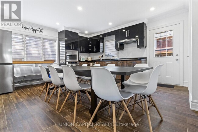 Photo - 186 Lincoln Rd W