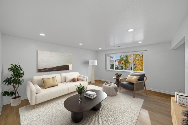 Photo - 1731 Ross Cir Unit 2