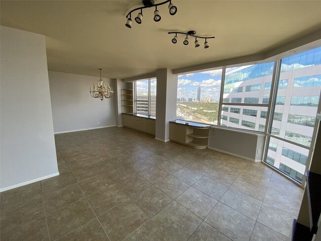 Photo - 14 Greenway Plz Unit 13R