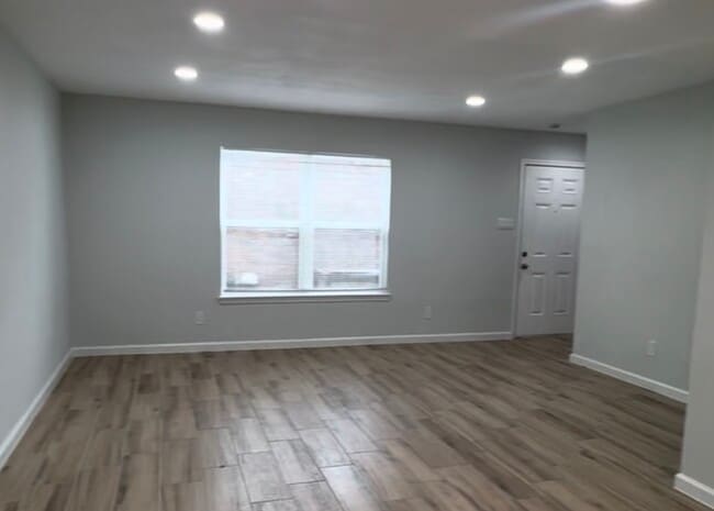 Photo - 10126 Emnora Ln