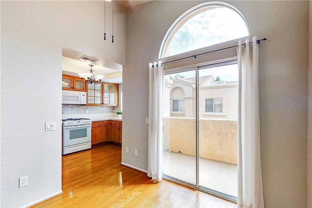 Photo - 25120 Steinbeck Ave