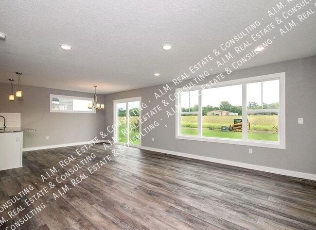 Photo - 1817 NE Heritage Dr