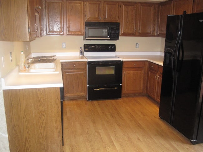 Kitchen - 210 Westside Dr