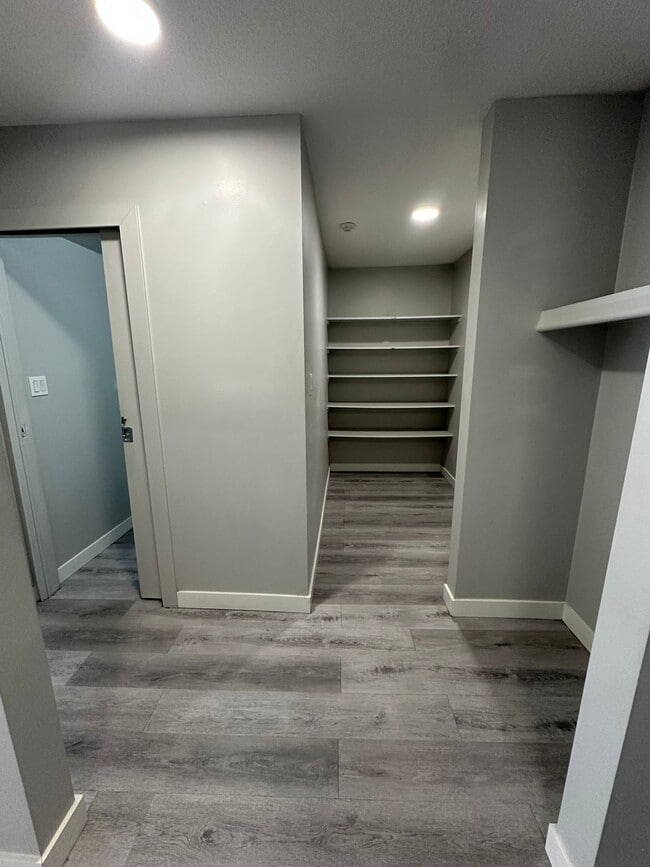 Photo - 13516-102 102 St NW Unit 101