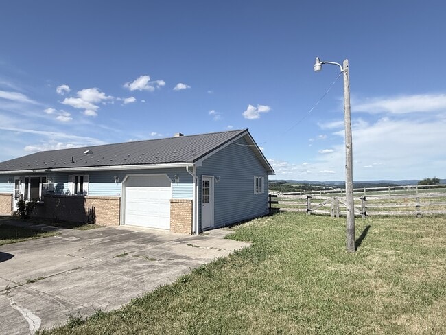 Photo - 90 Boyer Rd