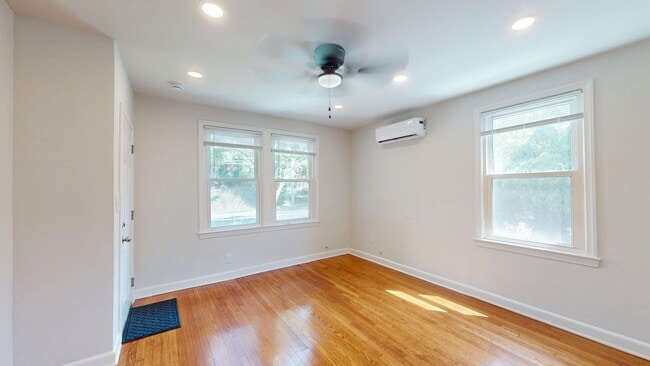 1549 Montana Ave NE Unit 1549 Montana Avenue NE, Unit 1
