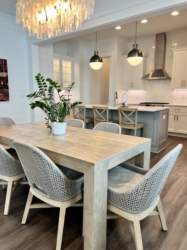 Photo - 235 Log Landing St