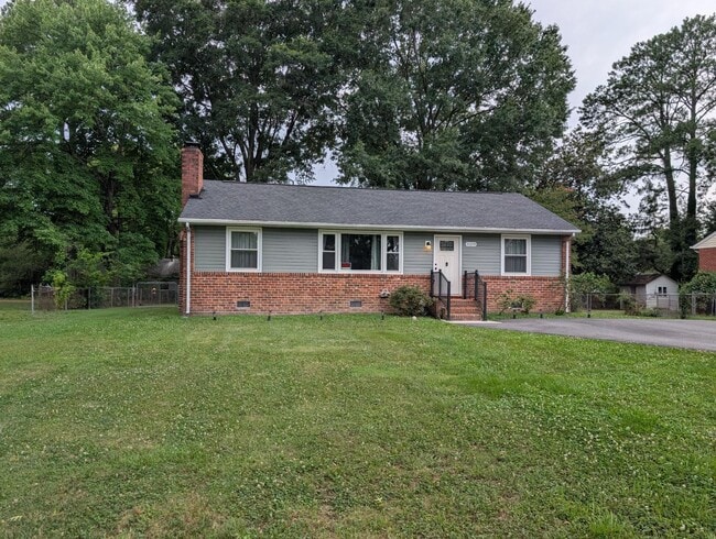 Building Photo - 8209 Reinland Dr